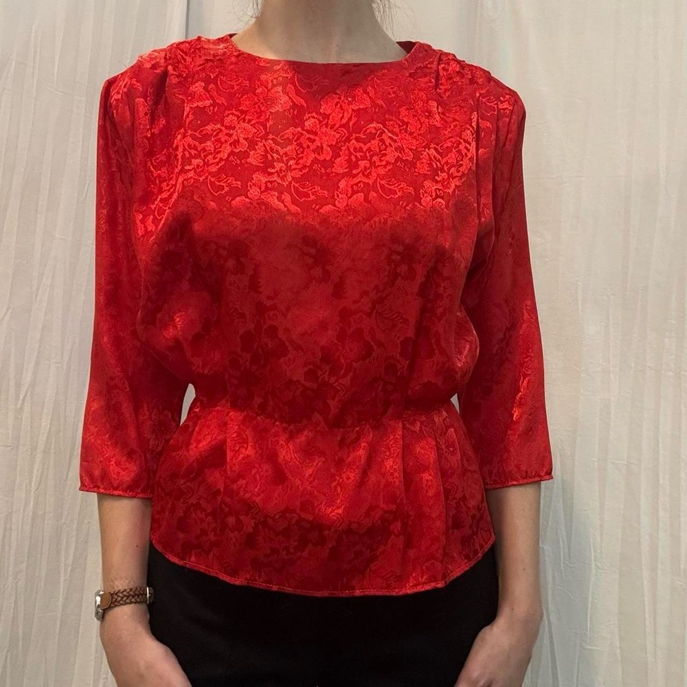 Red‎ Satin Floral Jacquard Print Blouse w/ Fitted Waist & Dolman Sleeves VTG 80s